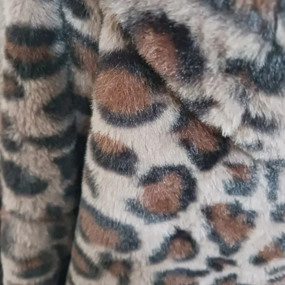 Hem & Thread Brown Faux Fur Hoodie S LIKE NEW - Picture 7 of 14